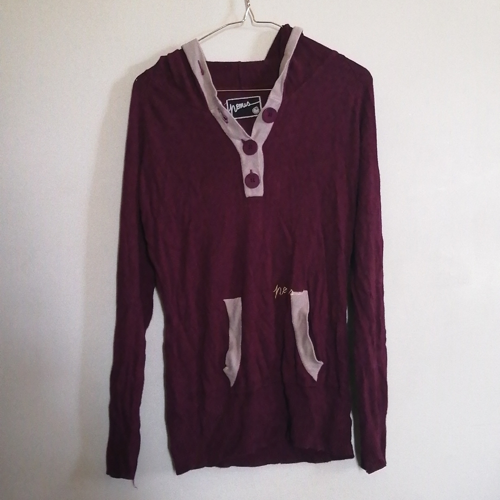 Nomis hooded sweater